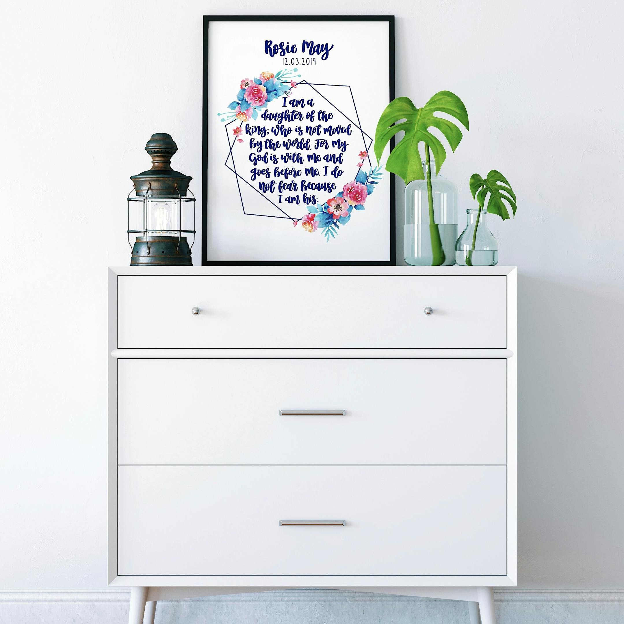 Izzy and Pop - Geo Print Personalised 2 - I Am A Daughter Of The King